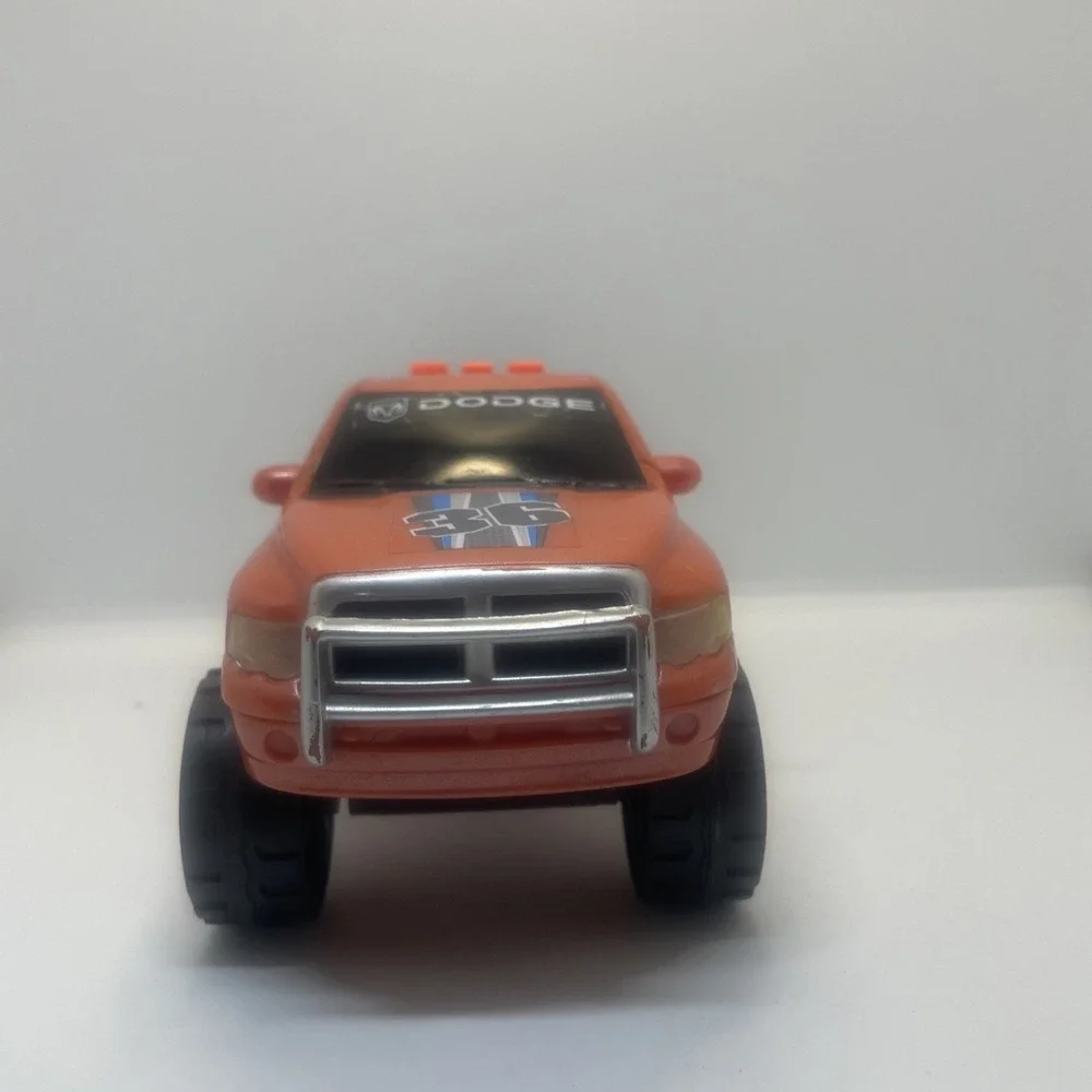 Road Rippers 1997 Dodge Ram 1500 Pickup Truck  Diecast Toy Vehicle ORANGE‎